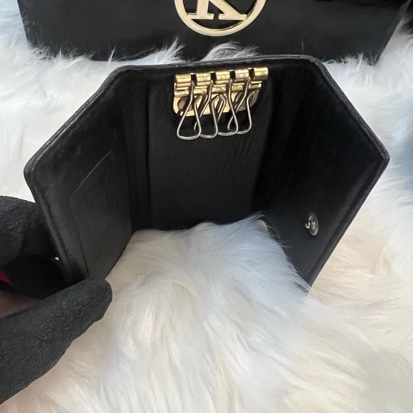 ⭐️MCM Germany Key Ring Holder in Nylon Exterior with Leather Interior.